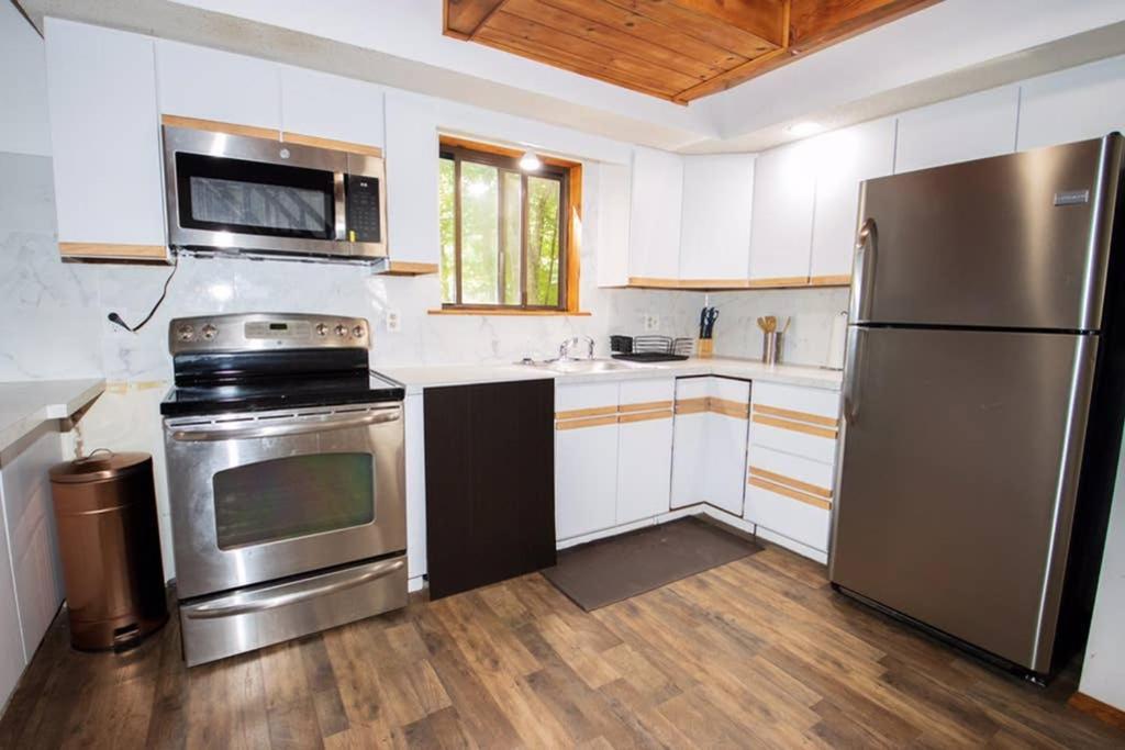 Entire 3 Bedroom Adventure Chalet, Near The Best Of The Poconos East Stroudsburg Ngoại thất bức ảnh